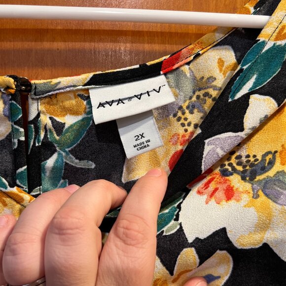Ava & Viv 2X Black Floral Puff Sleeve Blouse – Vibrant Yellow & Red Sunflowers - Picture 13 of 15